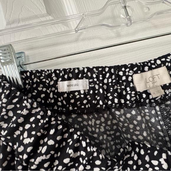 LOFT Black and White Wide Leg Pants - Picture 4 of 7
